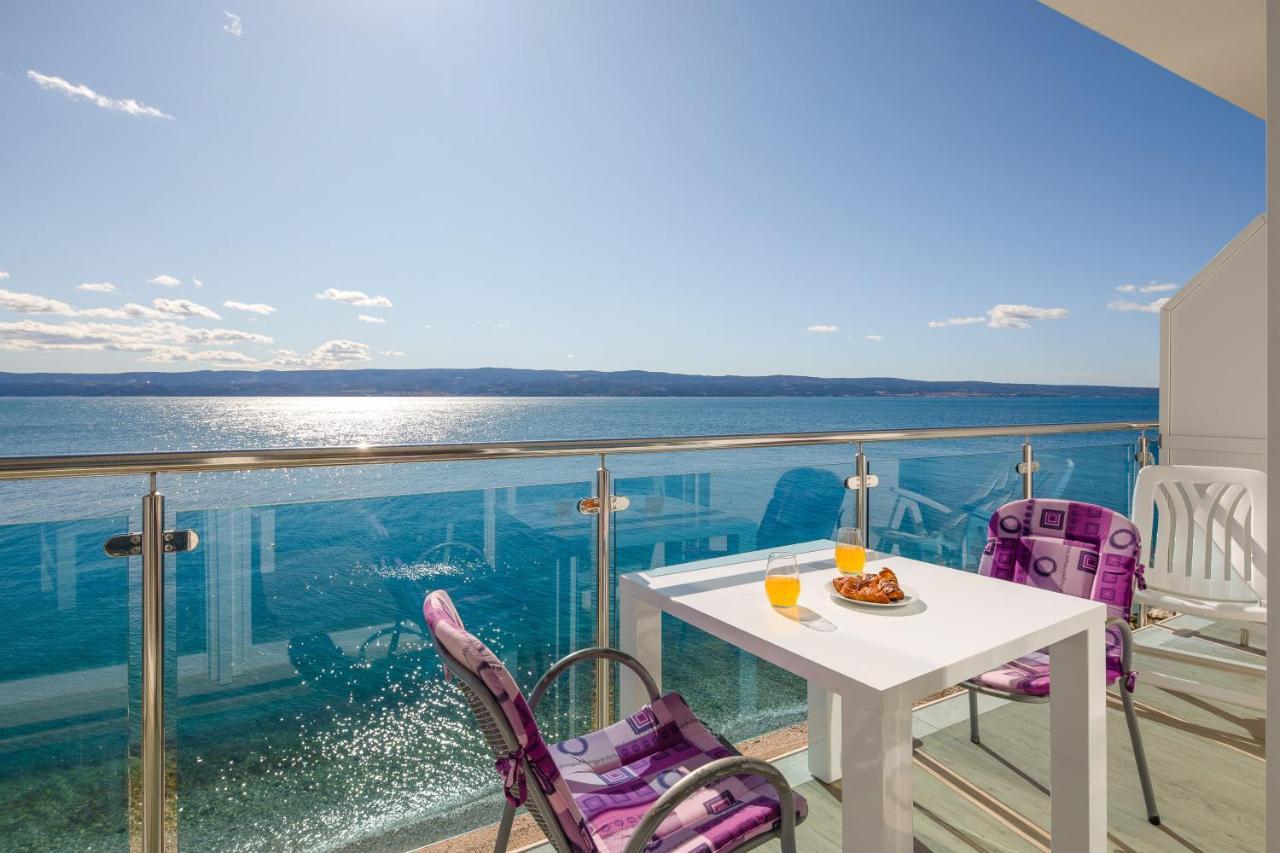 Absolute Beach Holidays Apartment Dugi Rat Exterior photo