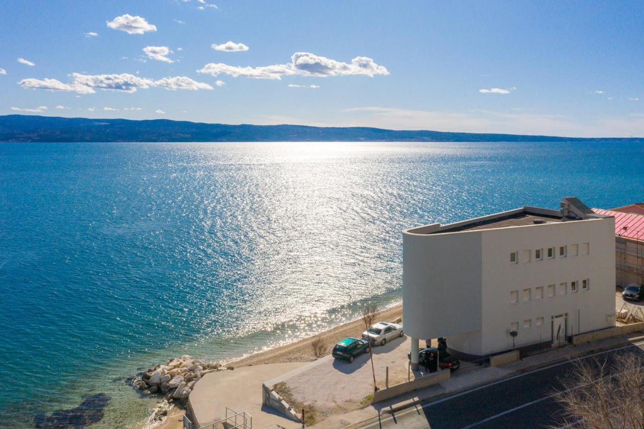 Absolute Beach Holidays Apartment Dugi Rat Exterior photo
