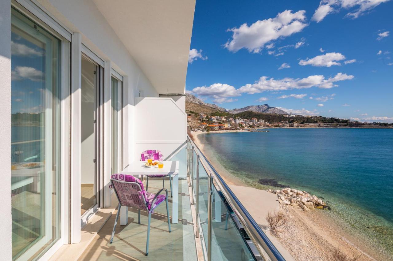 Absolute Beach Holidays Apartment Dugi Rat Exterior photo