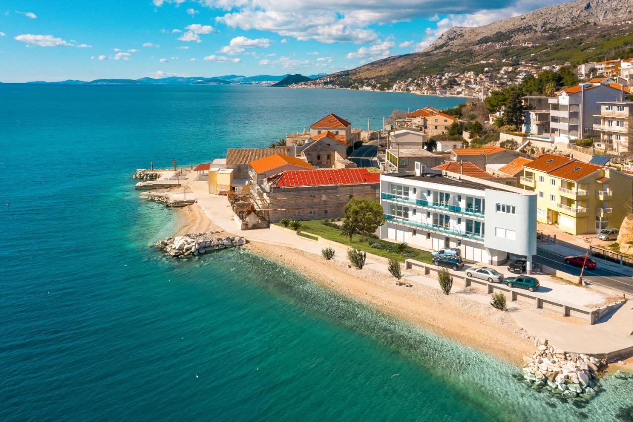 Absolute Beach Holidays Apartment Dugi Rat Exterior photo